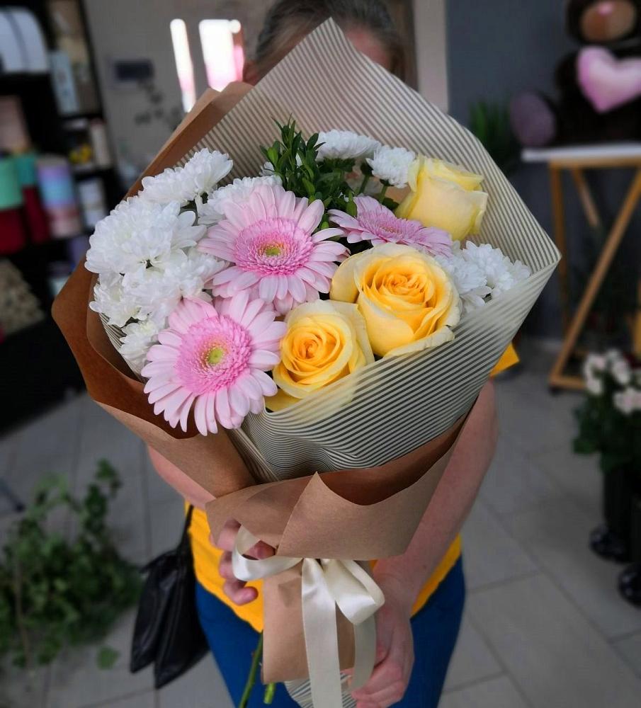Букет цветов из: Герберы, Розы и Хризантемы в Султан-Янги-Юрте