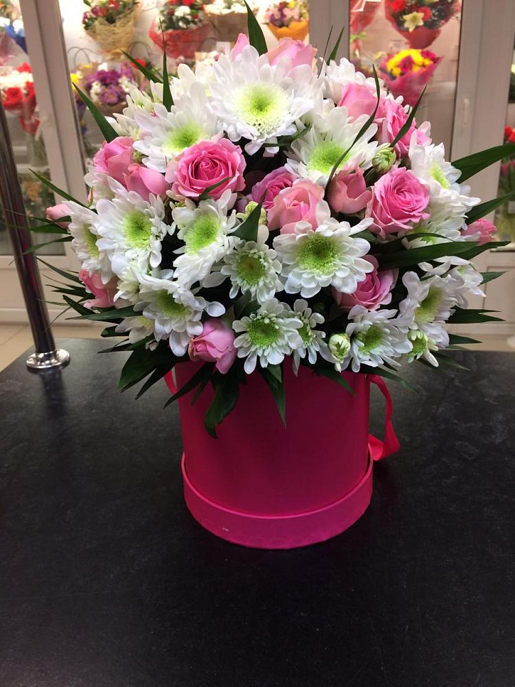 Цветочная композиция из Розы и Хризантемы в шляпной коробке в Султан-Янги-Юрте